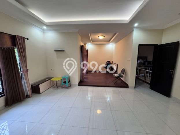 Hunian Mewah LB 200m2 Siap Pakai Desain Elegan di Bintaro, Jakarta Selatan Hunian Mewah LB 200m2 Siap Pakai Desain Elegan di Bintaro, Jakarta Selatan