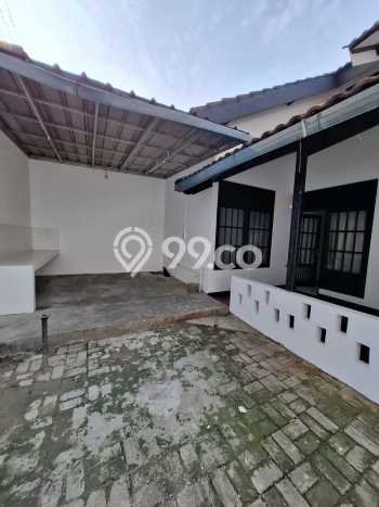 Sewa Rumah Murah di Sektor 2 - Bintaro Jakarta Selatan dengan 4 KT Sewa Rumah Murah di Sektor 2 - Bintaro Jakarta Selatan dengan 4 KT