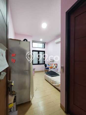 Rumah Elit LB 250m2 Siap Pakai Desain Elegan di Sektor 1 - Bintaro, Jakarta Selatan Rumah Elit LB 250m2 Siap Pakai Desain Elegan di Sektor 1 - Bintaro, Jakarta Selatan
