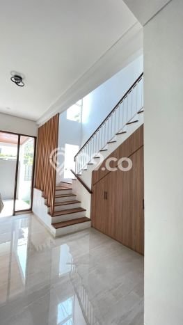 Rumah Elit Modern Siap Huni di Sektor 9-Bintaro Tangerang Selatan Rumah Elit Modern Siap Huni di Sektor 9-Bintaro Tangerang Selatan