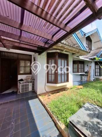 Disewakan! Rumah 4 Kamar Tidur &
3 Kamar Mandi di Sektor 2 - Bintaro, Jakarta Selatan Disewakan! Rumah 4 Kamar Tidur &
3 Kamar Mandi di Sektor 2 - Bintaro, Jakarta Selatan