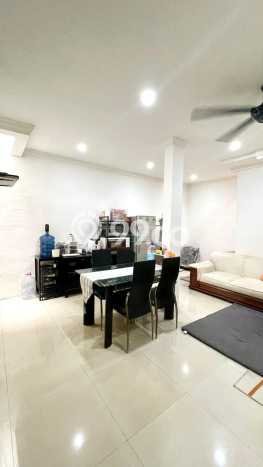 For Sale Hunian Rumah Terawat 4 KT di Bintaro, Jakarta Selatan For Sale Hunian Rumah Terawat 4 KT di Bintaro, Jakarta Selatan