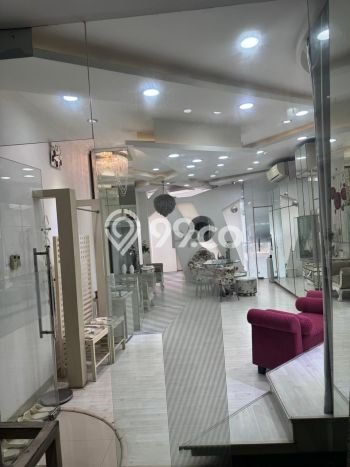 Ruko Area Premium di Kebon Jeruk, Luas 122m², Jalan Utama Ruko Area Premium di Kebon Jeruk, Luas 122m², Jalan Utama