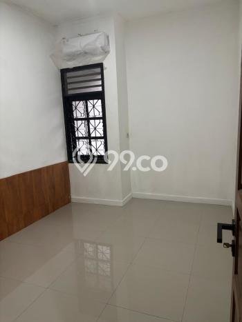 Jarang Ada! Rumah Sewa 5 Kamar Bagus Siap Huni Sektor 2 - Bintaro Jarang Ada! Rumah Sewa 5 Kamar Bagus Siap Huni Sektor 2 - Bintaro
