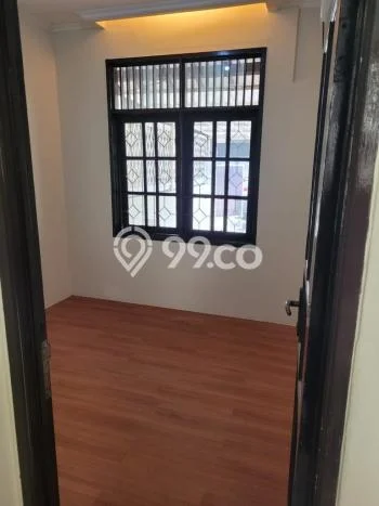 Rumah sewa siap pakai 4 Kamar Tidur di Sektor 5 - Bintaro, Tangerang Selatan Rumah sewa siap pakai 4 Kamar Tidur di Sektor 5 - Bintaro, Tangerang Selatan