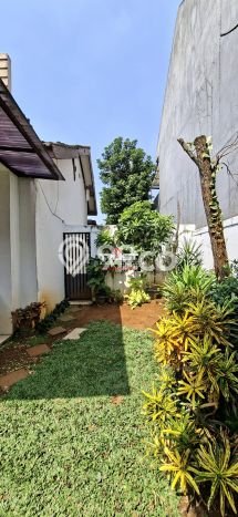 Hunian Mewah Dijual LT 160m2 di Serpong Utara, Tangerang Selatan Hunian Mewah Dijual LT 160m2 di Serpong Utara, Tangerang Selatan