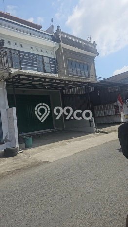 AREA PREMIUM! Ruko For Rent Kawasan Dalung, Luas 200m², Area Utama AREA PREMIUM! Ruko For Rent Kawasan Dalung, Luas 200m², Area Utama