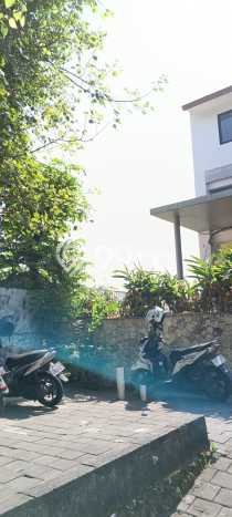 Ruko Dijual di Badung LT 137m2 & LB 325m2 Lokasi Terbaik! Ruko Dijual di Badung LT 137m2 & LB 325m2 Lokasi Terbaik!