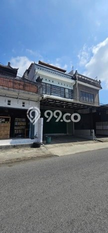 AREA PREMIUM! Ruko For Rent Kawasan Dalung, Luas 200m², Area Utama AREA PREMIUM! Ruko For Rent Kawasan Dalung, Luas 200m², Area Utama