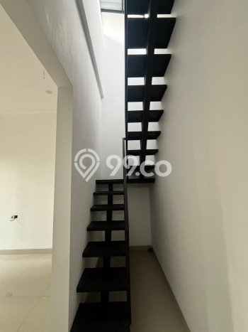 Rumah Luxury Modern Tanpa Renovasi di Lebak Bulus Jakarta Selatan Rumah Luxury Modern Tanpa Renovasi di Lebak Bulus Jakarta Selatan