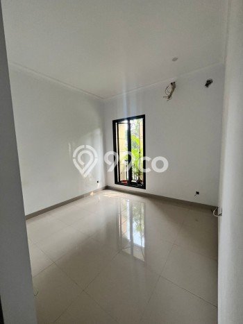 Rumah Luxury Modern Tanpa Renovasi di Lebak Bulus Jakarta Selatan Rumah Luxury Modern Tanpa Renovasi di Lebak Bulus Jakarta Selatan