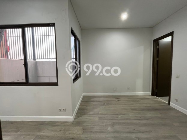 HARGA SPESIAL! Rumah di BSD City, Dekat Fasilitas, 4 KM, Luas 120m² Bangunan 198m² HARGA SPESIAL! Rumah di BSD City, Dekat Fasilitas, 4 KM, Luas 120m² Bangunan 198m²