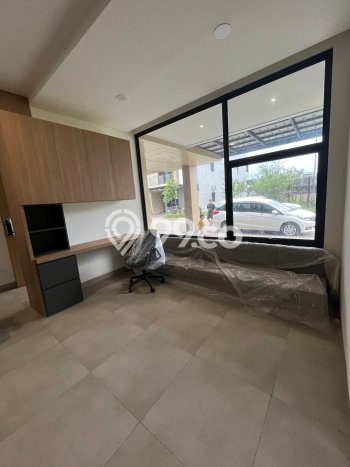 Disewakan! Rumah 3 Kamar Tidur &
3 Kamar Mandi di BSD City, Tangerang Disewakan! Rumah 3 Kamar Tidur &
3 Kamar Mandi di BSD City, Tangerang