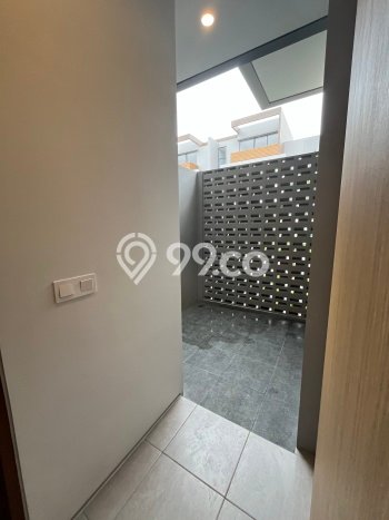 Jarang Ada! Rumah Kontrakan 4 Kamar Bagus Siap Huni BSD City Jarang Ada! Rumah Kontrakan 4 Kamar Bagus Siap Huni BSD City