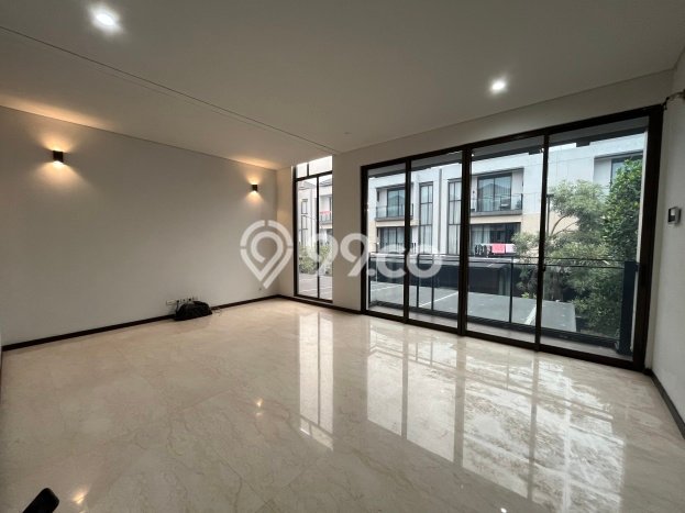 HARGA SPESIAL! Rumah di BSD City, Dekat Fasilitas, 4 KM, Luas 120m² Bangunan 198m² HARGA SPESIAL! Rumah di BSD City, Dekat Fasilitas, 4 KM, Luas 120m² Bangunan 198m²