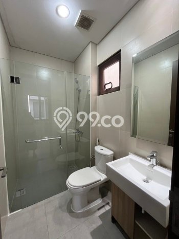 HARGA SPESIAL! Rumah di BSD City, Dekat Fasilitas, 4 KM, Luas 120m² Bangunan 198m² HARGA SPESIAL! Rumah di BSD City, Dekat Fasilitas, 4 KM, Luas 120m² Bangunan 198m²