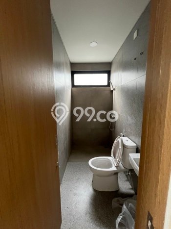 Disewakan! Rumah 3 Kamar Tidur &
3 Kamar Mandi di BSD City, Tangerang Disewakan! Rumah 3 Kamar Tidur &
3 Kamar Mandi di BSD City, Tangerang