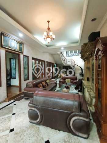 Ready to Use! Premium House LT 480m2 Desain Elegan di Pekayon Ready to Use! Premium House LT 480m2 Desain Elegan di Pekayon