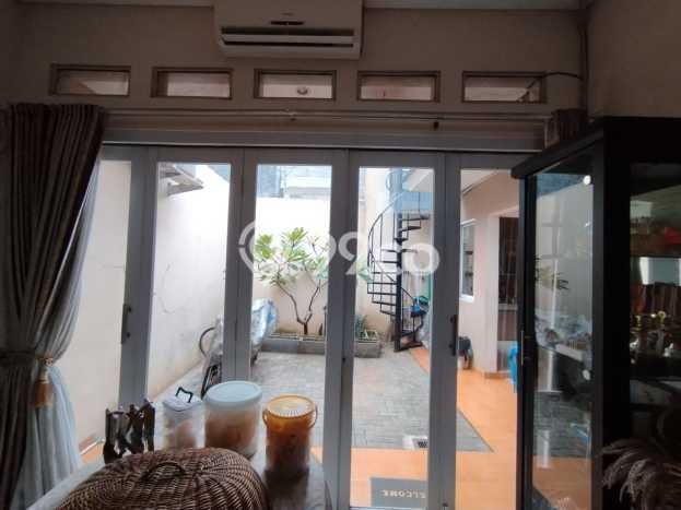 Dijual Hunian Mewah dengan Fasilitas Sekitar Komplit di BSD, Tangerang Selatan Dijual Hunian Mewah dengan Fasilitas Sekitar Komplit di BSD, Tangerang Selatan