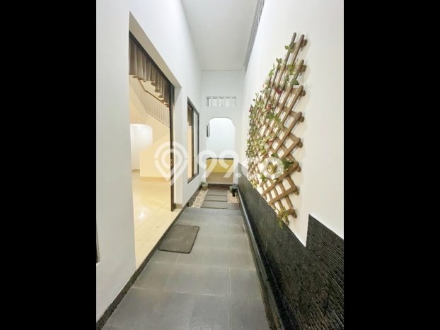 For Sale Rumah Mewah Exclusive di BSD, Tangerang Selatan For Sale Rumah Mewah Exclusive di BSD, Tangerang Selatan