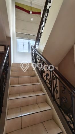 Hunian Elit LB 240m2 Siap Pakai Desain Elegan di Kota Wisata, Bogor Hunian Elit LB 240m2 Siap Pakai Desain Elegan di Kota Wisata, Bogor