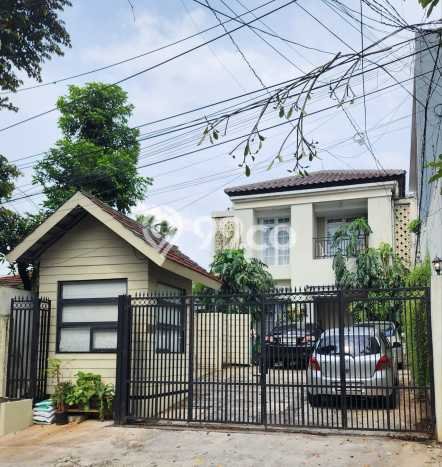 Rumah Disewakan Jakarta Selatan LT 300m2 LB 450m2 Kawasan Cipete Rumah Disewakan Jakarta Selatan LT 300m2 LB 450m2 Kawasan Cipete