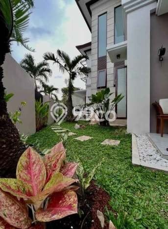 Rumah Mewah LB 320m2 Siap Pakai Desain Elegan di Bintaro, Tangerang Selatan Rumah Mewah LB 320m2 Siap Pakai Desain Elegan di Bintaro, Tangerang Selatan