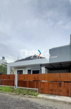 Rumah Modern Cantik 4 KT Bisa Langsung Pindah di Blimbing Rumah Modern Cantik 4 KT Bisa Langsung Pindah di Blimbing