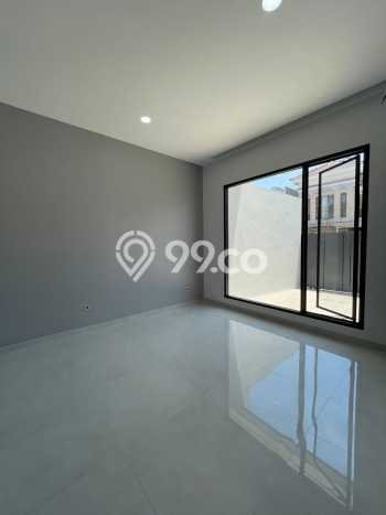Rumah PREMIUM! area Manyar, Surabaya, Luas 176m2m² LB 250m2m², BISA KPR Rumah PREMIUM! area Manyar, Surabaya, Luas 176m2m² LB 250m2m², BISA KPR