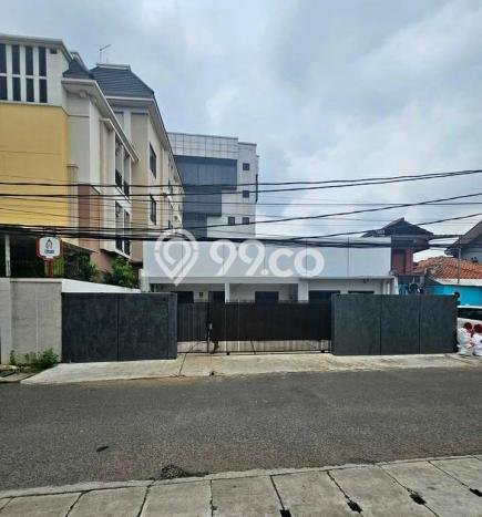 Hunian Eksklusif Siap Huni LT 400m2 di Mampang Prapatan, Jakarta Selatan Hunian Eksklusif Siap Huni LT 400m2 di Mampang Prapatan, Jakarta Selatan
