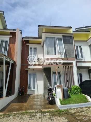 Rumah Modern 3 KT di Bintaro Tangerang Selatan Semi Furnished Rumah Modern 3 KT di Bintaro Tangerang Selatan Semi Furnished