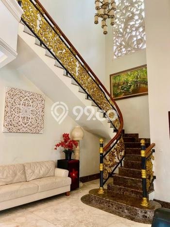 Jual Rumah Luas Elegan Dengan View Cantik di Tanjung Barat, Jakarta Selatan Jual Rumah Luas Elegan Dengan View Cantik di Tanjung Barat, Jakarta Selatan