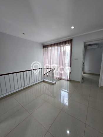 Disewakan! Rumah 3 Kamar Tidur &
3 Kamar Mandi di Bintaro, Tangerang Selatan Disewakan! Rumah 3 Kamar Tidur &
3 Kamar Mandi di Bintaro, Tangerang Selatan