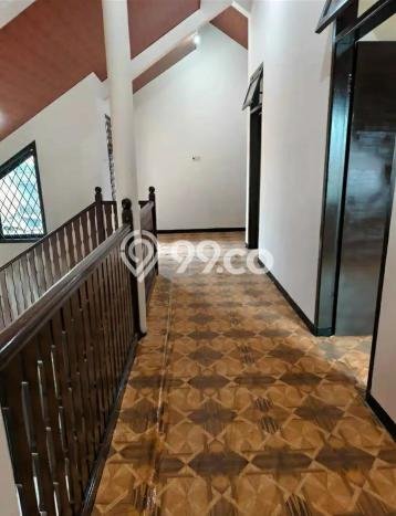 INVESTASI TEPAT! Rumah di Meruya, Luas 175m2m² LB 290m2m² INVESTASI TEPAT! Rumah di Meruya, Luas 175m2m² LB 290m2m²