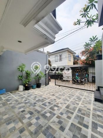 Hunian Eksklusif Dijual LT 200m2 di Kebayoran Baru, Jakarta Selatan Hunian Eksklusif Dijual LT 200m2 di Kebayoran Baru, Jakarta Selatan