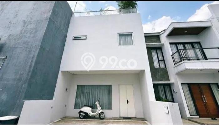 Rumah Modern 3 KT di Cirendeu Jakarta Selatan Full Furnished Rumah Modern 3 KT di Cirendeu Jakarta Selatan Full Furnished