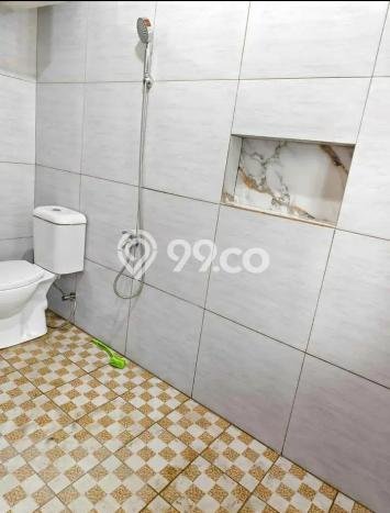 INVESTASI TEPAT! Rumah di Meruya, Luas 175m2m² LB 290m2m² INVESTASI TEPAT! Rumah di Meruya, Luas 175m2m² LB 290m2m²