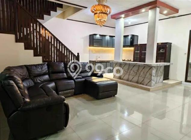 INVESTASI TEPAT! Rumah di Meruya, Luas 175m2m² LB 290m2m² INVESTASI TEPAT! Rumah di Meruya, Luas 175m2m² LB 290m2m²