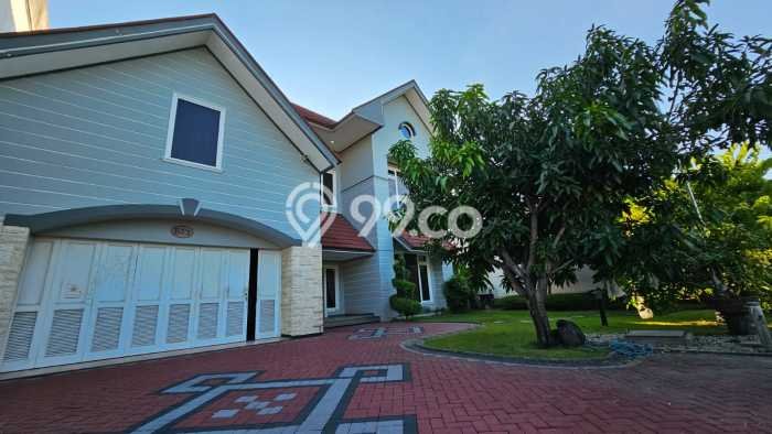 Rumah Luxury Modern Tanpa Renovasi di Semolowaru Surabaya Rumah Luxury Modern Tanpa Renovasi di Semolowaru Surabaya