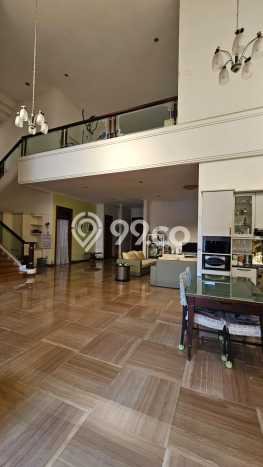 Rumah Luxury Modern Tanpa Renovasi di Semolowaru Surabaya Rumah Luxury Modern Tanpa Renovasi di Semolowaru Surabaya