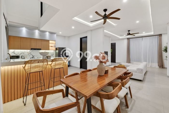 Vila Kawasan , Luas 250m2m², Akses ke fasilitas publik Vila Kawasan , Luas 250m2m², Akses ke fasilitas publik