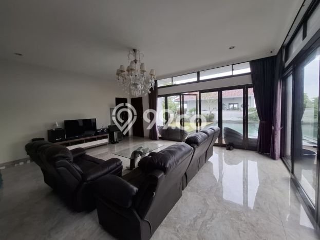 DIJUAL! Vila Kawasan , Luas 405m2m², Posisi Premium DIJUAL! Vila Kawasan , Luas 405m2m², Posisi Premium