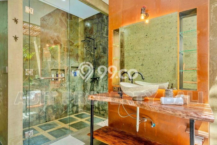 Vila Kawasan , Luas 325m2m², Akses Mudah Pusat Kota Vila Kawasan , Luas 325m2m², Akses Mudah Pusat Kota