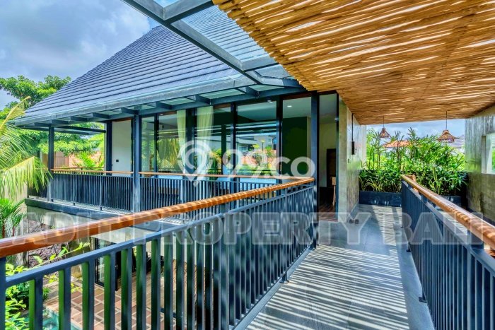 Vila Kawasan , Luas 325m2m², Akses Mudah Pusat Kota Vila Kawasan , Luas 325m2m², Akses Mudah Pusat Kota