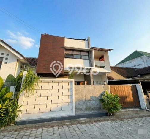 Hunian Elit LB 150m2 Siap Huni Desain Elegan di Kerobokan, Badung Hunian Elit LB 150m2 Siap Huni Desain Elegan di Kerobokan, Badung
