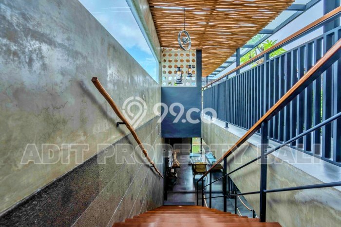Vila Kawasan , Luas 325m2m², Akses Mudah Pusat Kota Vila Kawasan , Luas 325m2m², Akses Mudah Pusat Kota