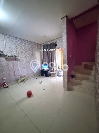 Rumah Bagus Siap Pakai Di Ciputat Luas 114m2 Lokasi Strategis Rumah Bagus Siap Pakai Di Ciputat Luas 114m2 Lokasi Strategis