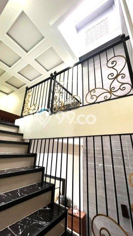 Disewakan! Rumah 3 Kamar Tidur &
3 Kamar Mandi di Bintaro, Tangerang Selatan Disewakan! Rumah 3 Kamar Tidur &
3 Kamar Mandi di Bintaro, Tangerang Selatan