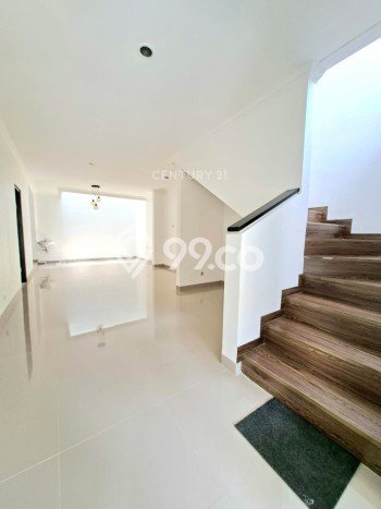 Rumah Luxury Modern Tanpa Renovasi di Bintaro Tangerang Selatan Rumah Luxury Modern Tanpa Renovasi di Bintaro Tangerang Selatan