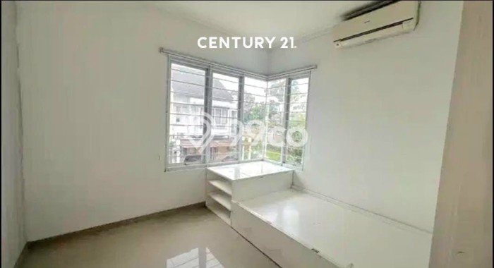 Rumah Disewakan Tangerang Selatan LT 176m2 LB 166m2 Kawasan Bintaro Rumah Disewakan Tangerang Selatan LT 176m2 LB 166m2 Kawasan Bintaro